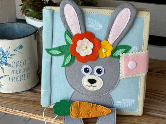 Quiet Book „Hase“