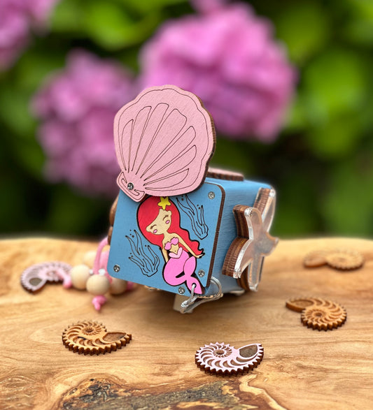 Busy Cube „Mermaid“