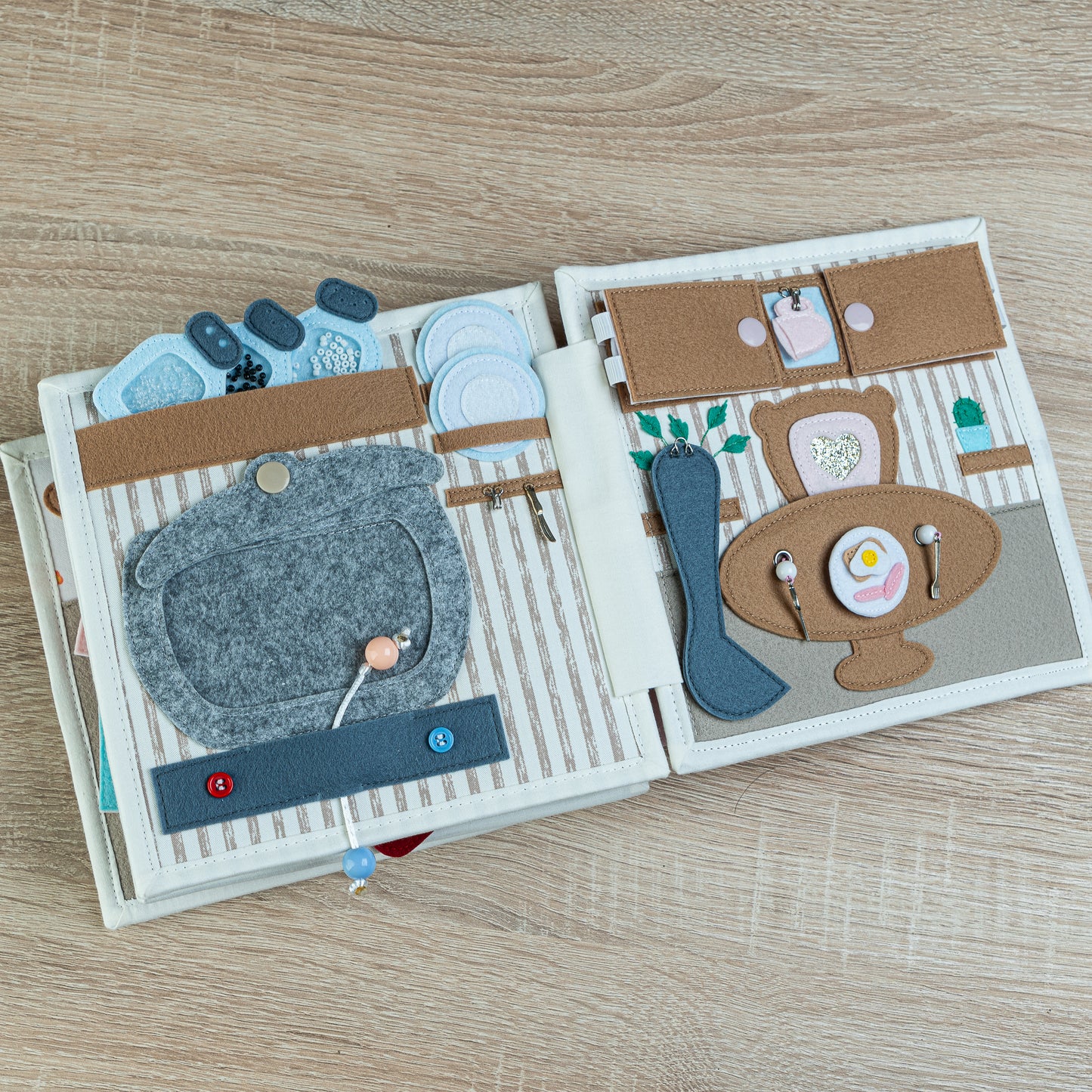 Quiet Book „Puppenhaus“