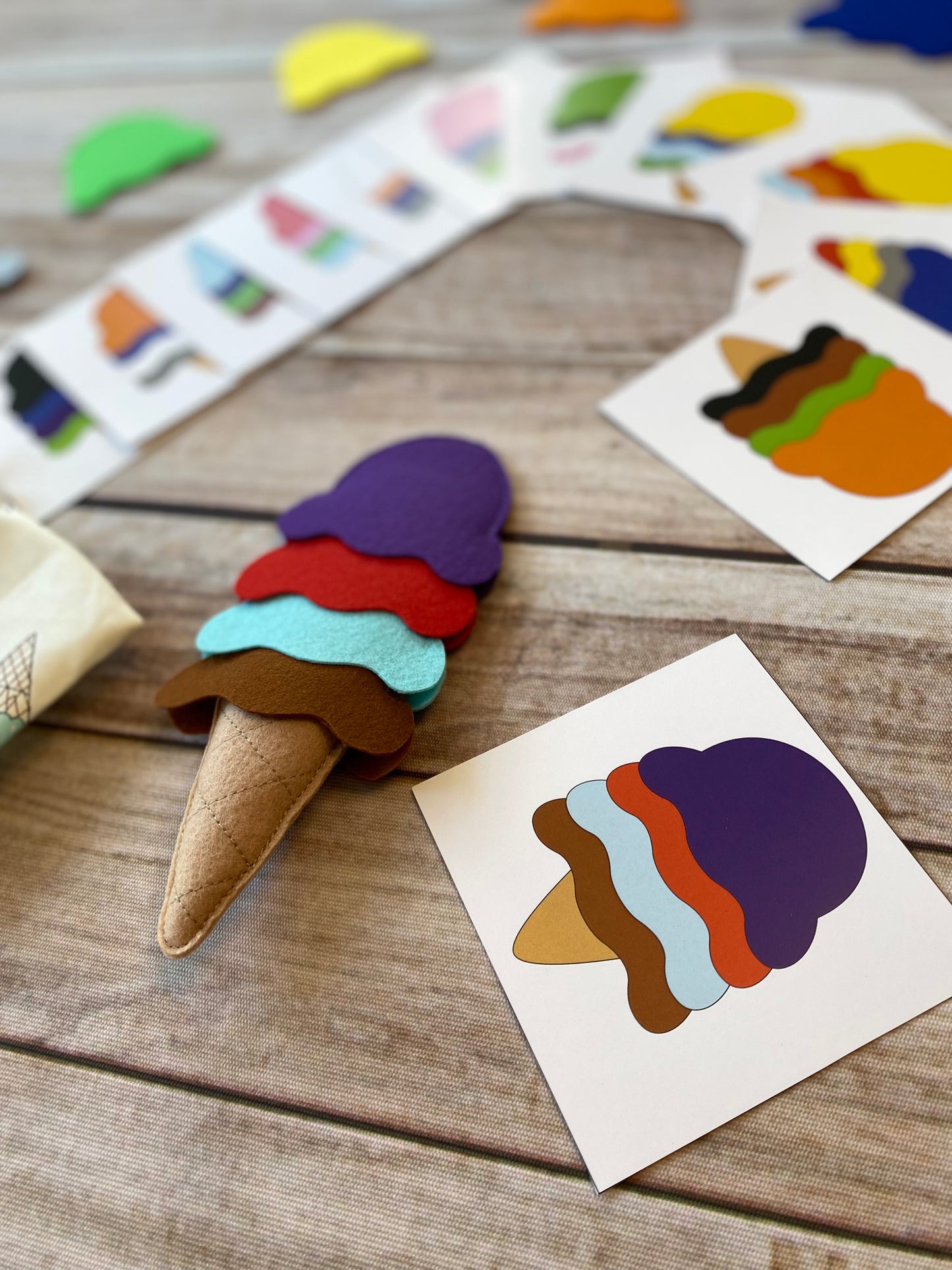 Filzspiel „Eisdiele“ mit Aufgabekarten