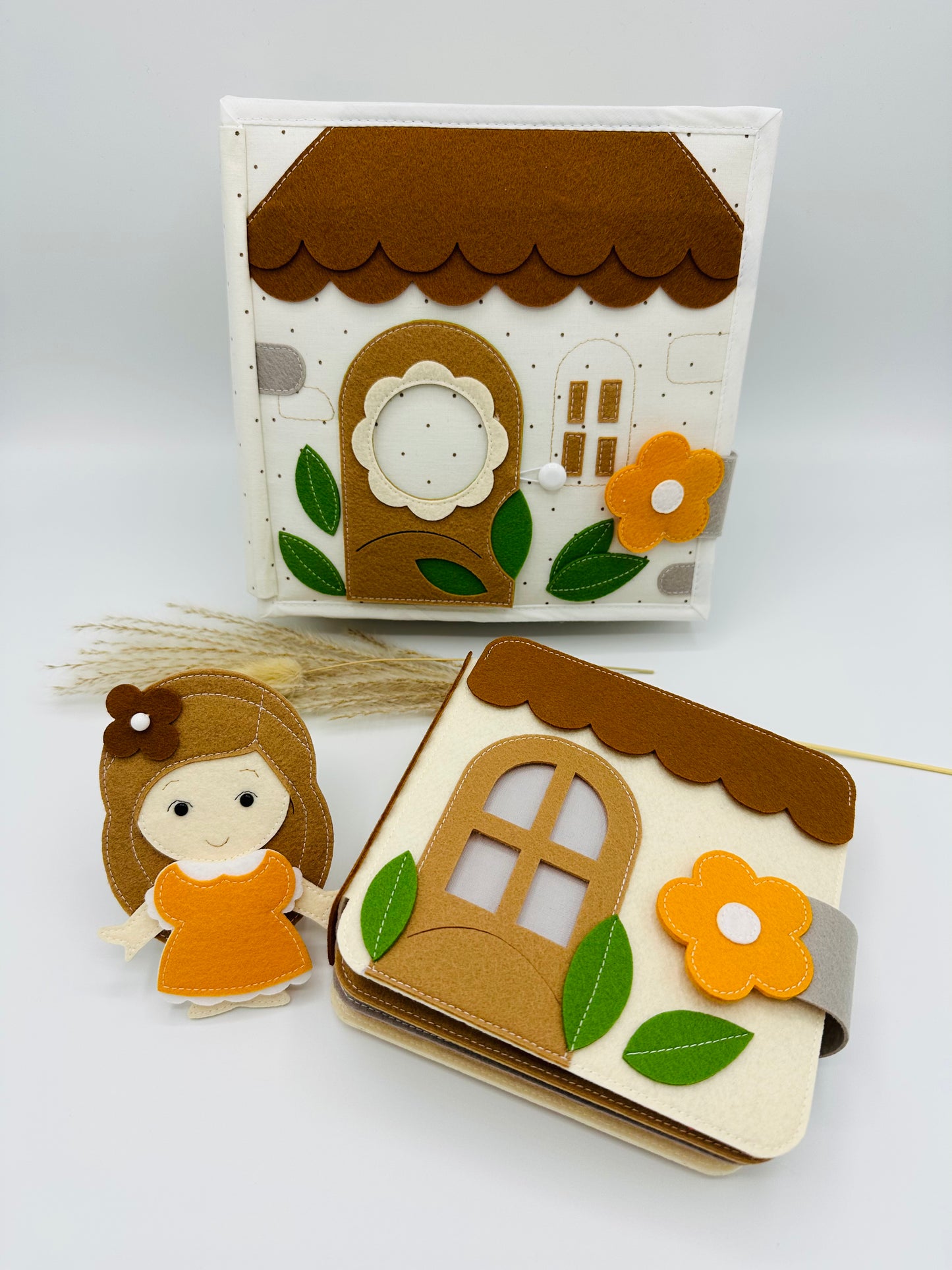 Quiet Book „Lottas Mini-Haus“