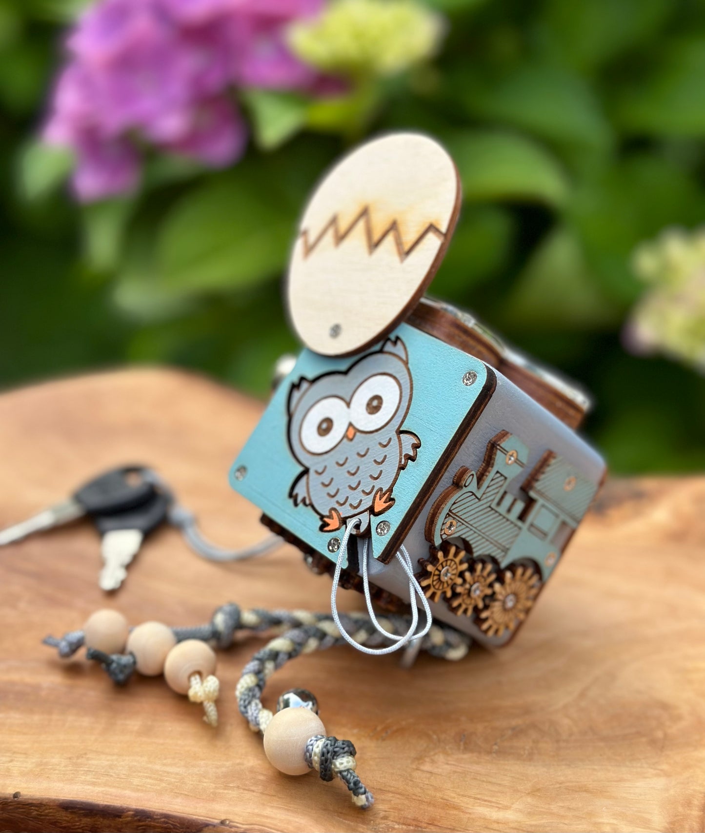 Birdie Busy Cube