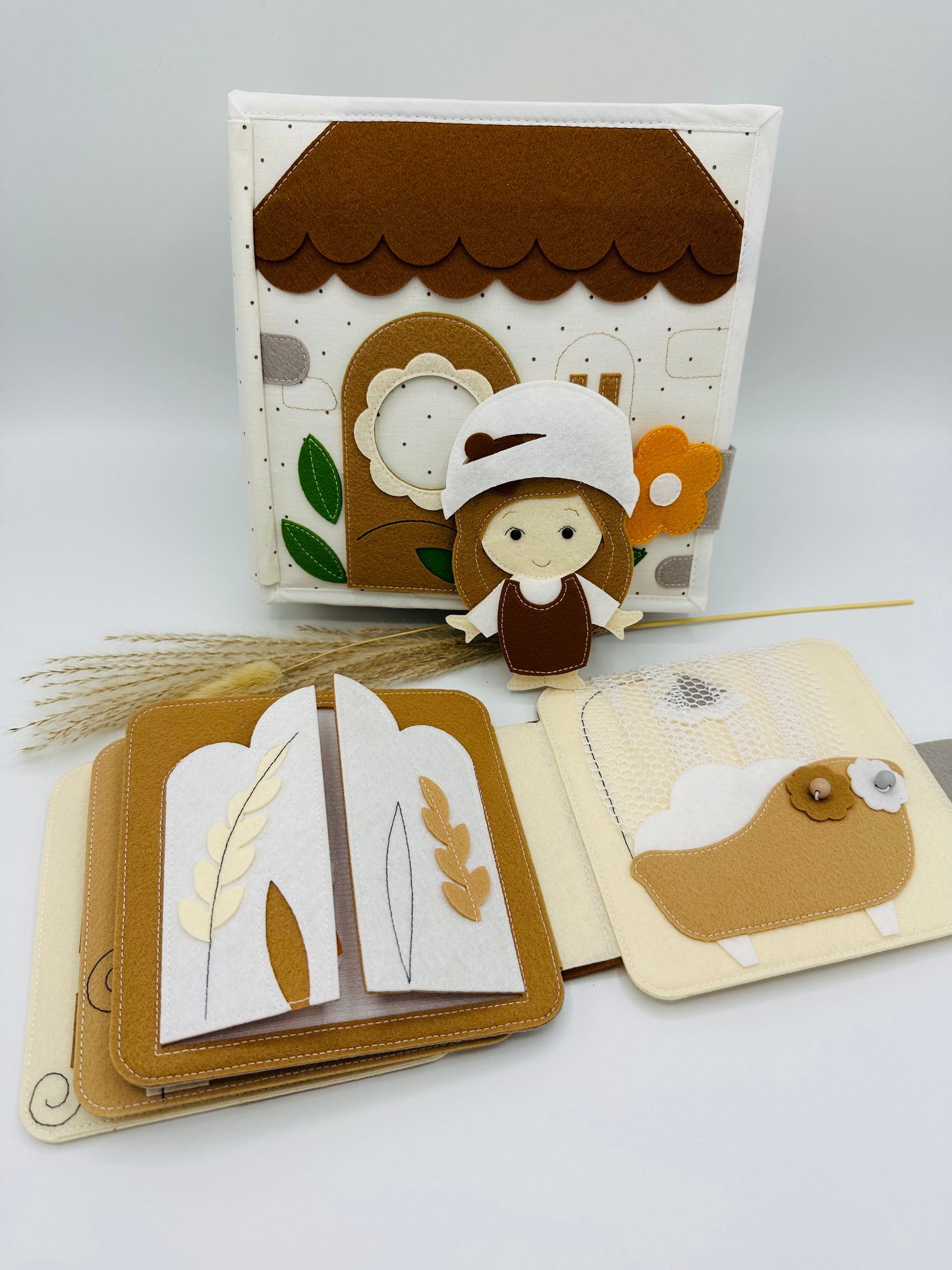 Quiet Book „Lottas Mini-Haus“