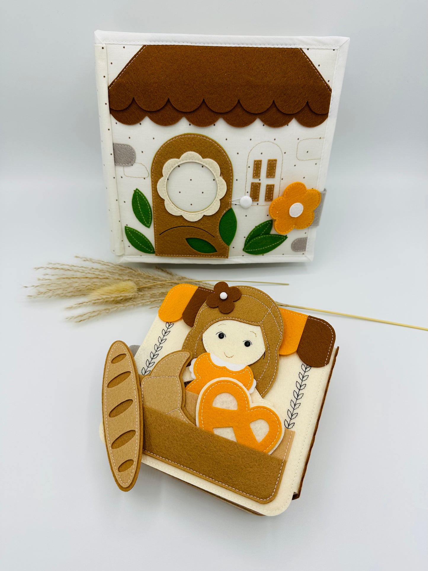 Quiet Book „Lottas Mini-Haus“