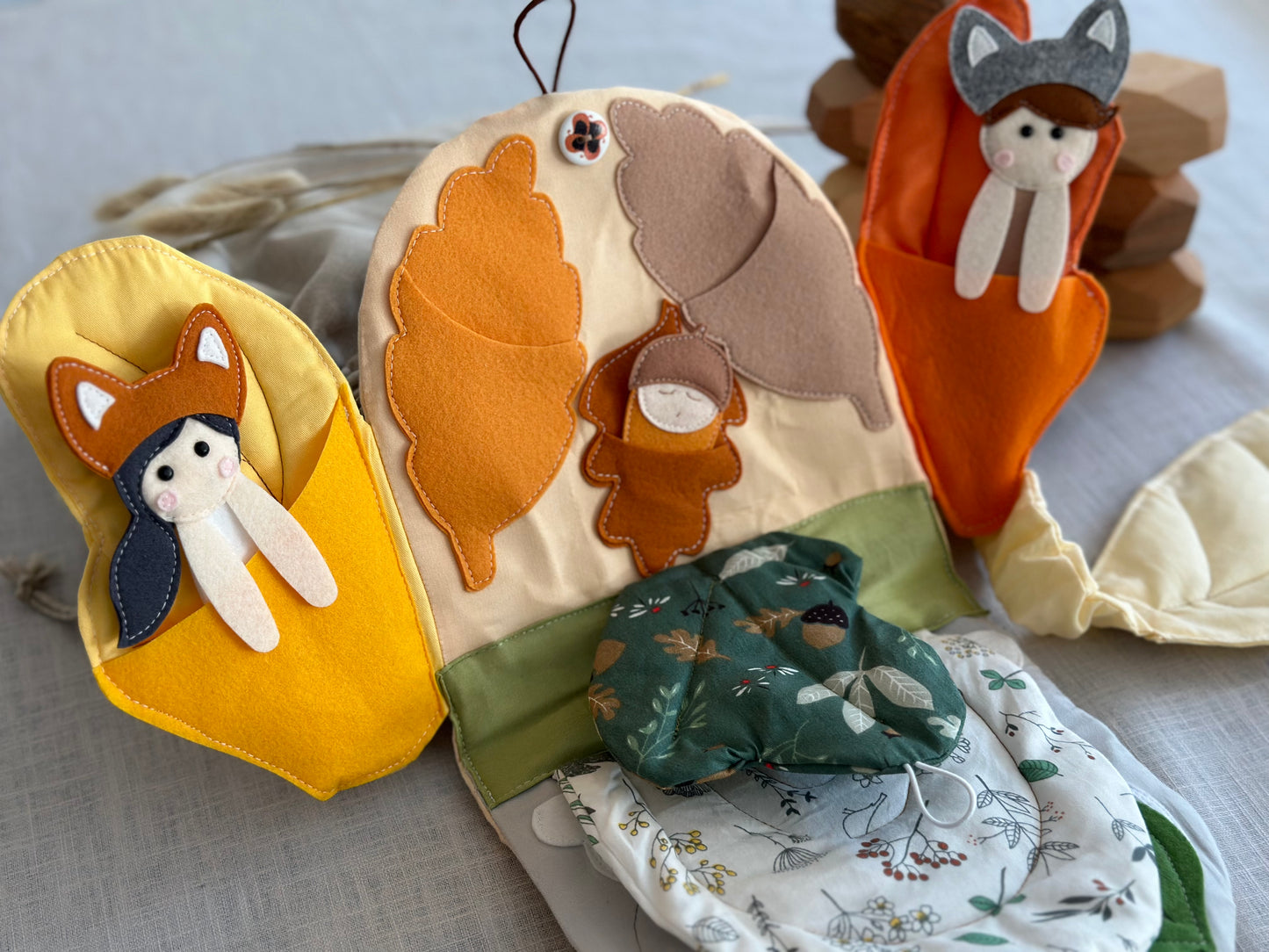 Quiet Book „Häuschen im Wald“