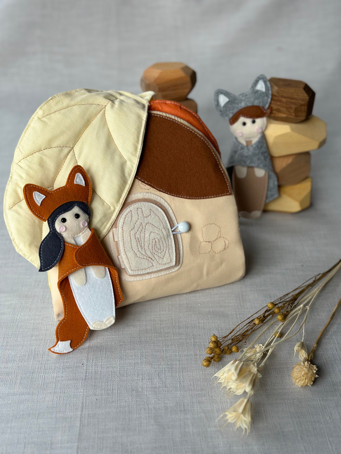 Quiet Book „Häuschen im Wald“