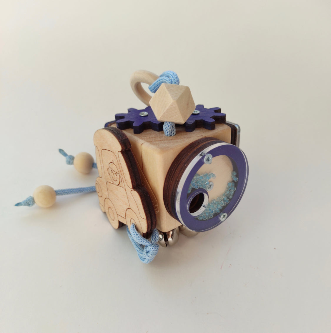 Busy Cube „Car“