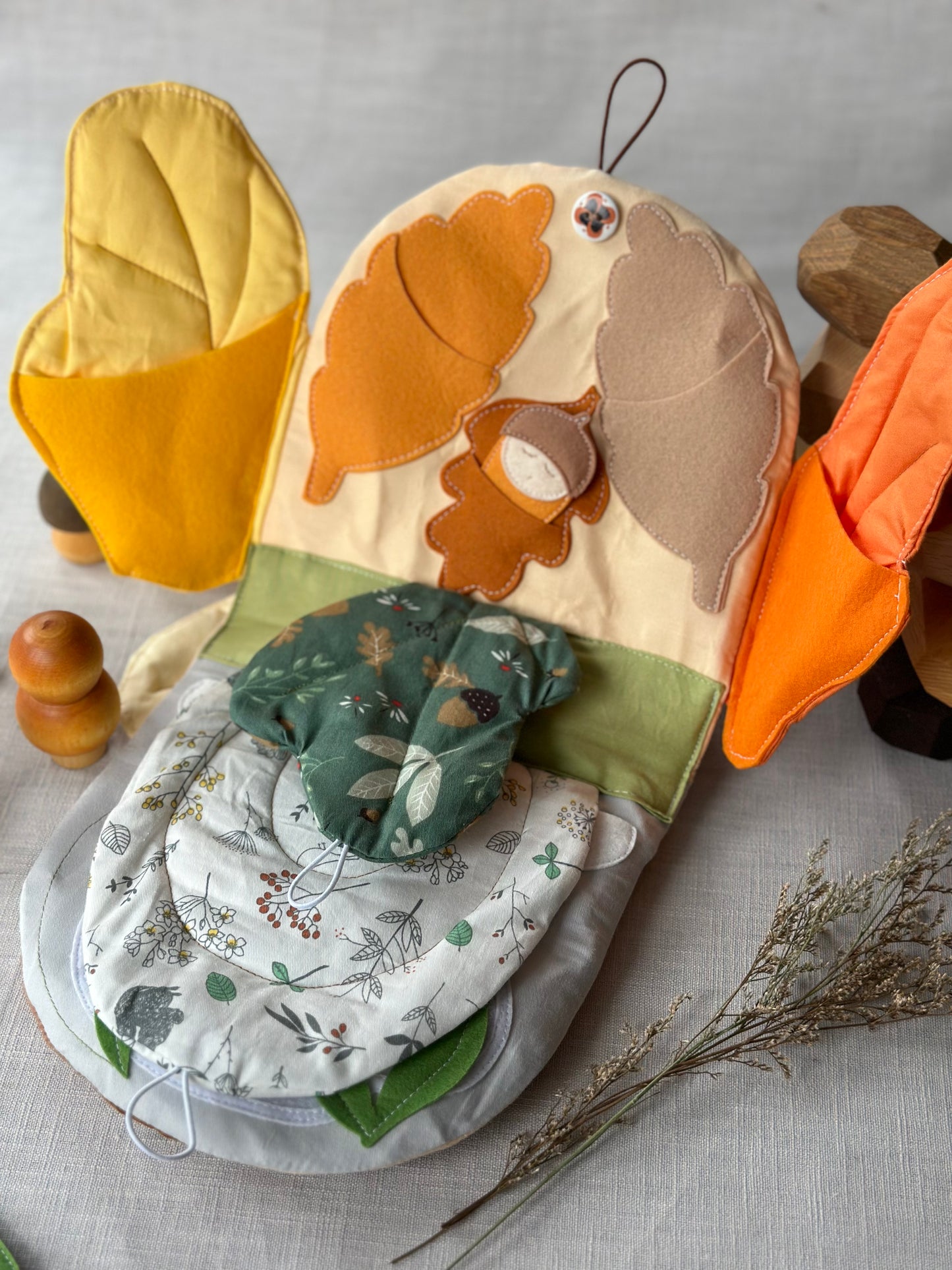 Quiet Book „Häuschen im Wald“