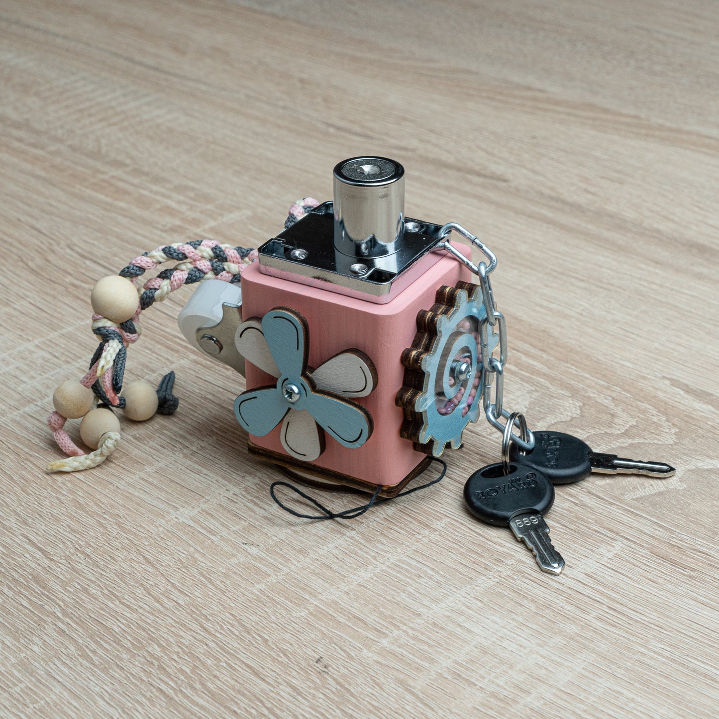 Busy Cube „Cat“