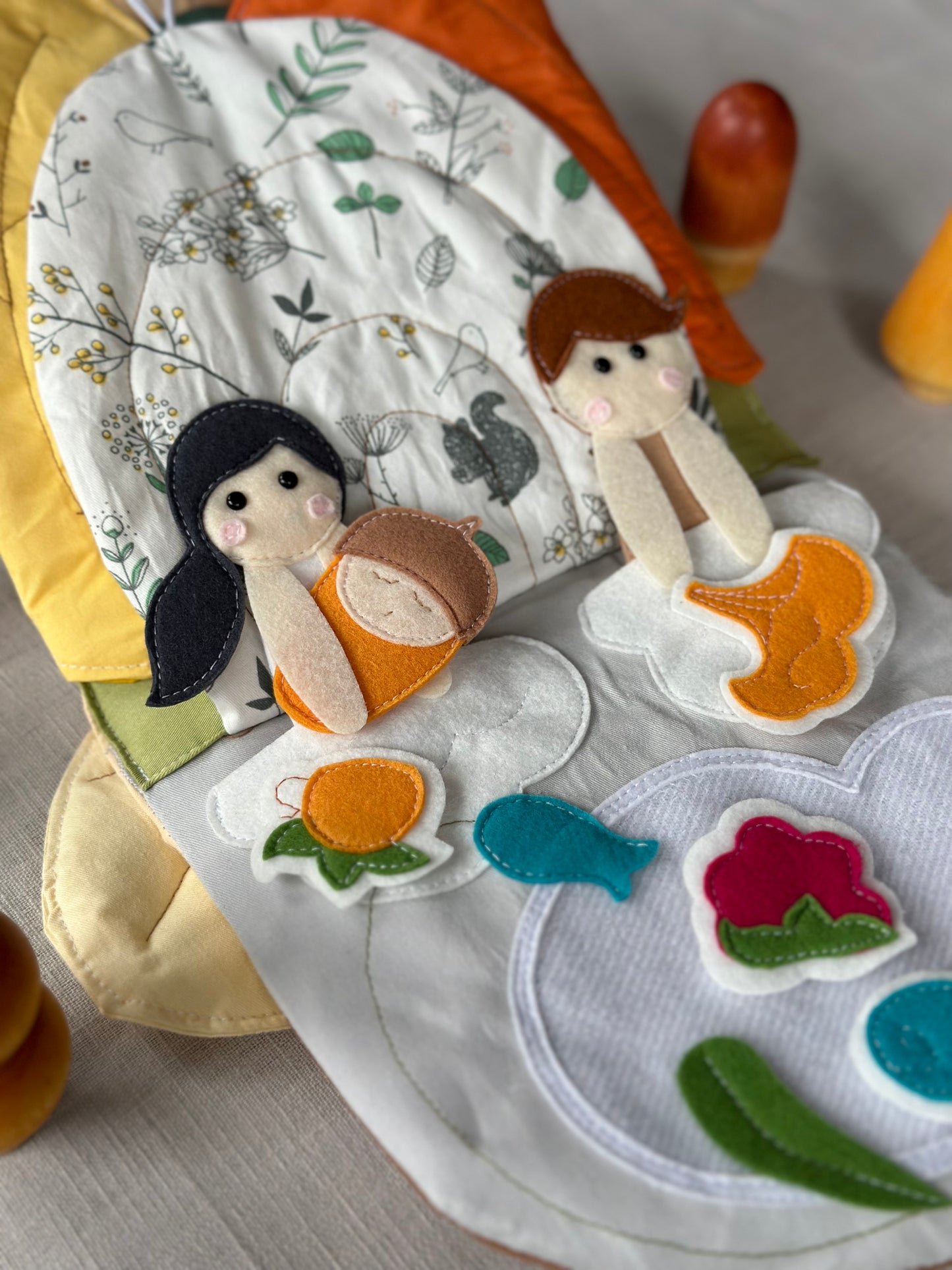 Quiet Book „Häuschen im Wald“