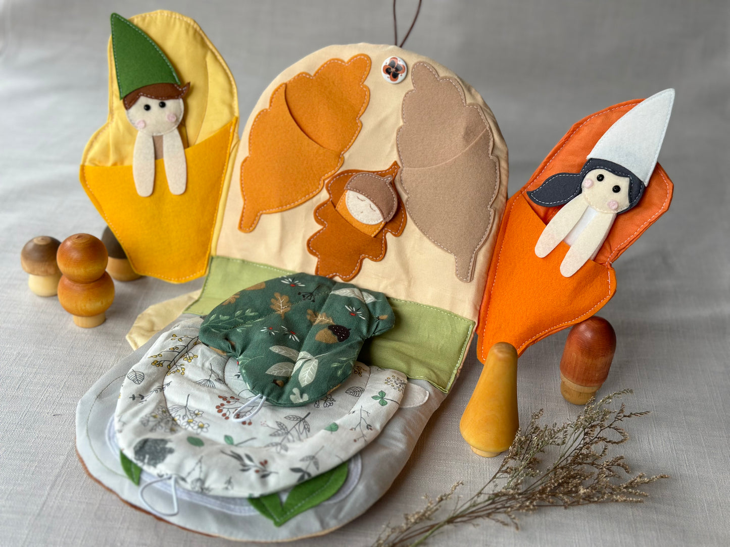 Quiet Book „Häuschen im Wald“