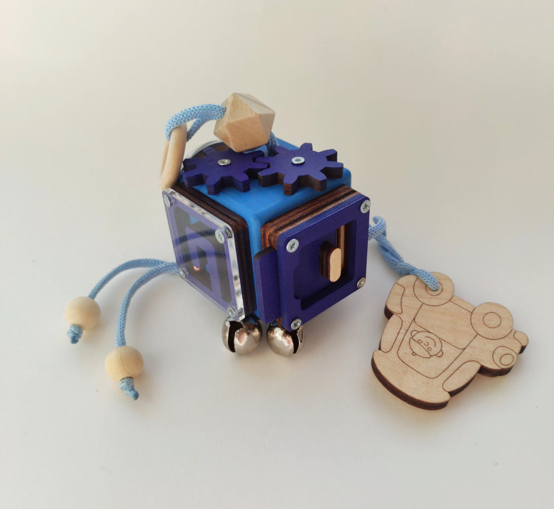 Busy Cube „Car“