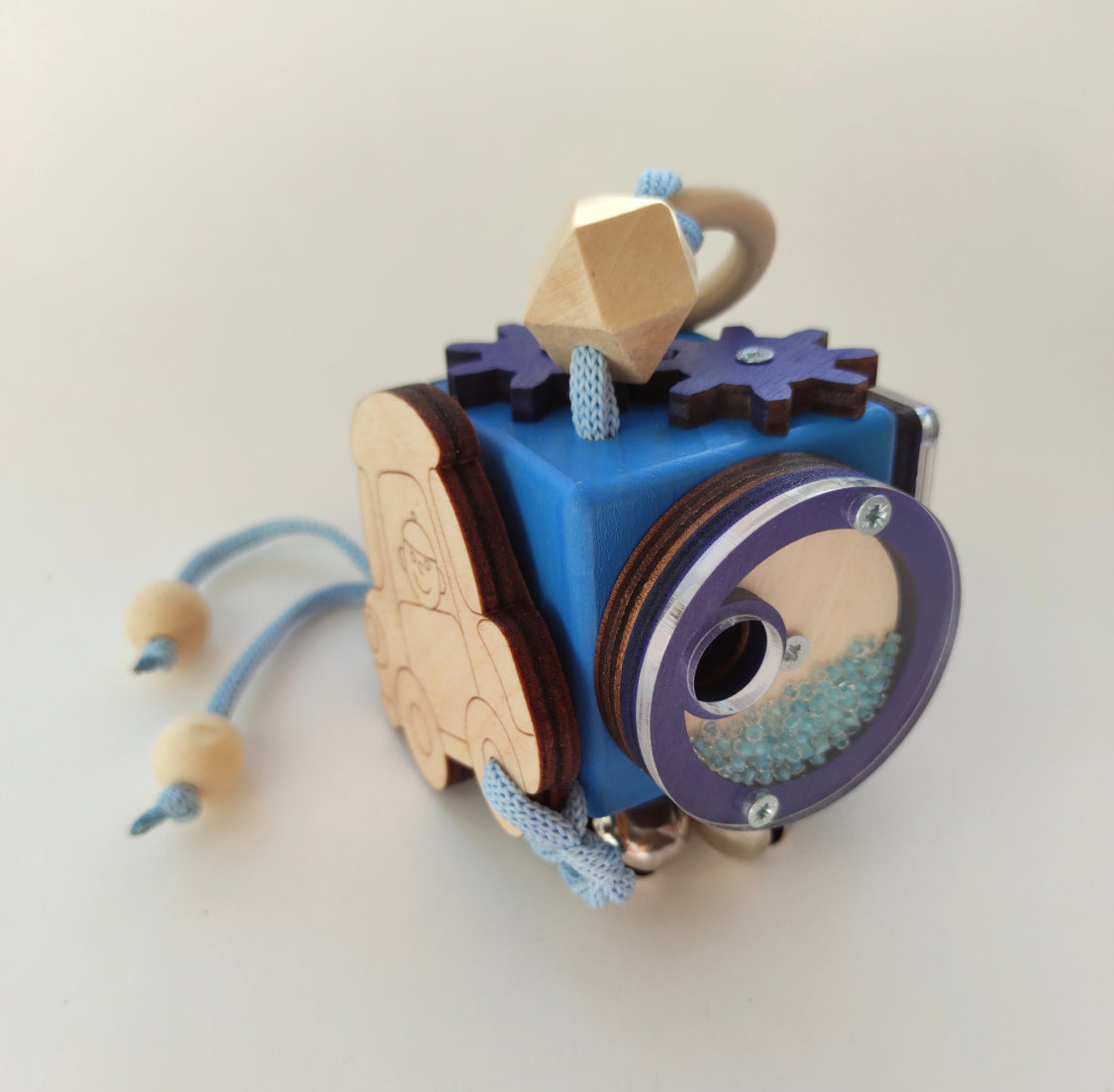 Busy Cube „Car“
