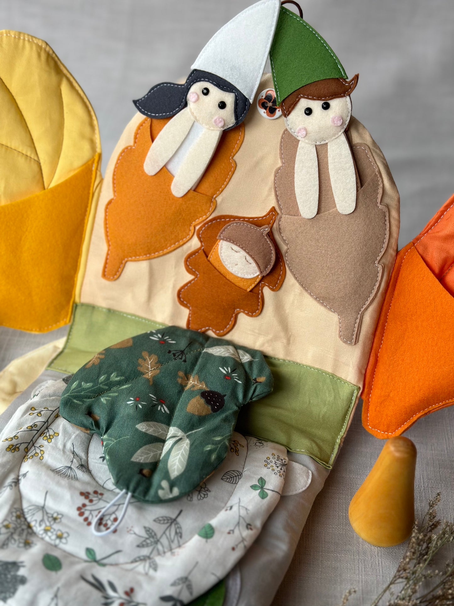 Quiet Book „Häuschen im Wald“